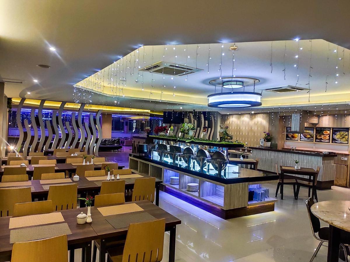 Grand Parama Hotel Tanjung Redep Екстер'єр фото
