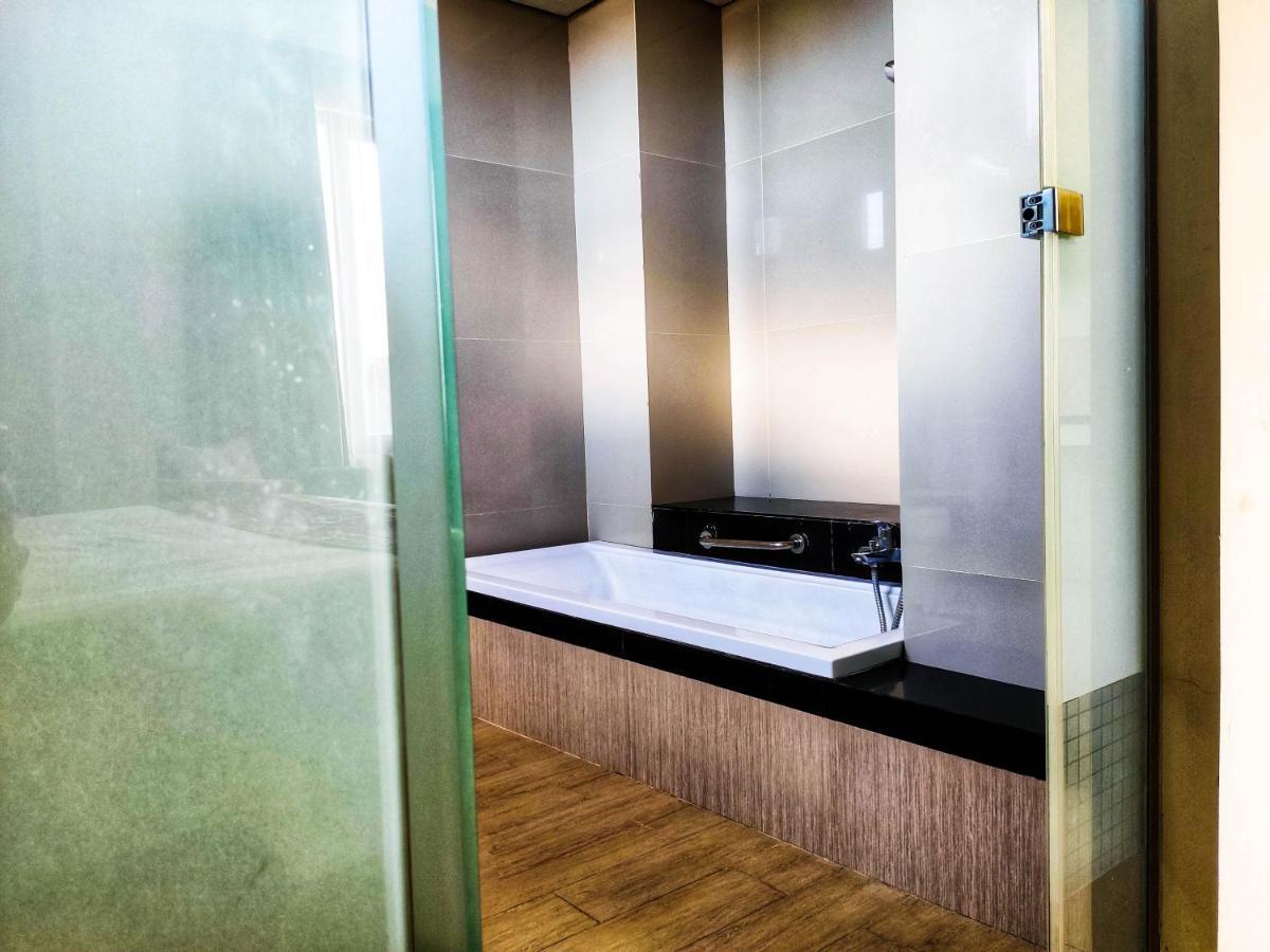 Grand Parama Hotel Tanjung Redep Екстер'єр фото